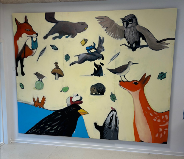 Hånd i hånd med skovens ånd.